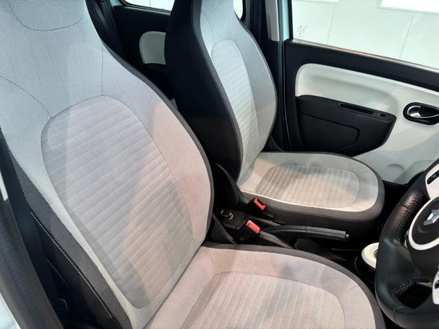 トゥインゴ ＥＤＣ　バックカメラ（34枚目）