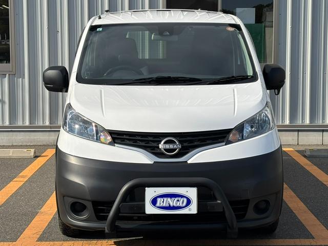 ＮＶ２００バネットバン ＤＸ　キャンピング仕様　ナビ　バックカメラ　ＴＶ（2枚目）