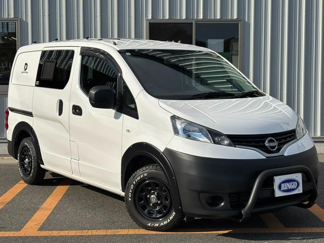 ＮＶ２００バネットバン ＤＸ　キャンピング仕様　ナビ　バックカメラ　ＴＶ（3枚目）
