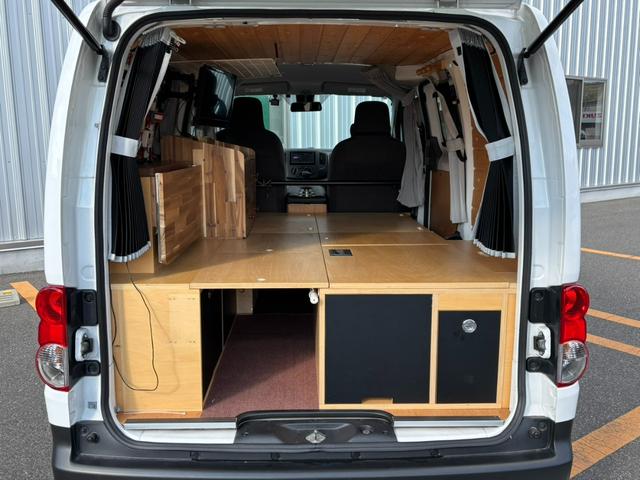 ＮＶ２００バネットバン ＤＸ　キャンピング仕様　ナビ　バックカメラ　ＴＶ（13枚目）