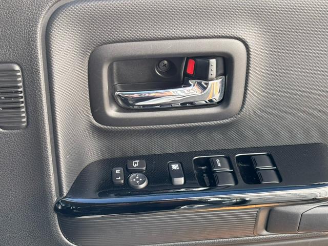 スペーシアカスタム ハイブリッドＸＳ　ナビ　フルセグＴＶ　全方位カメラ　Ｂｌｕｅｔｏｏｔｈ（35枚目）