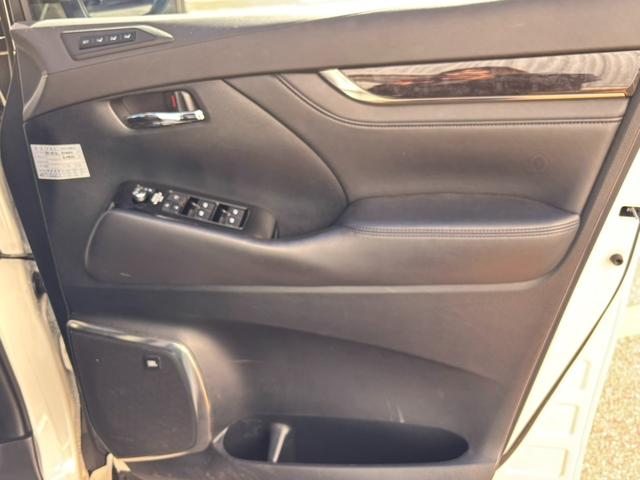 ヴェルファイア ２．５Ｚ　Ｇエディション　ナビ　ＴＶ　Ｂｌｕｅｔｏｏｔｈ　サンルーフ　フリップダウンモニター（30枚目）