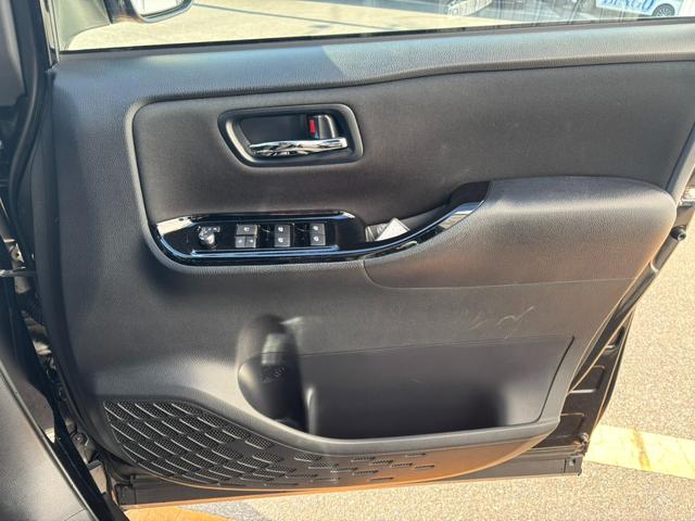 ヴォクシー ZS 煌(11枚目)