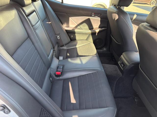 ＩＳ ＩＳ３００ｈ（17枚目）