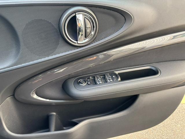 MINI クーパーSD クラブマン スマートキー/電動リアゲート/バックカメラ/ドライブレコーダー/クルーズコントロール/ステアリングスイッチ/blutooth/(16枚目)