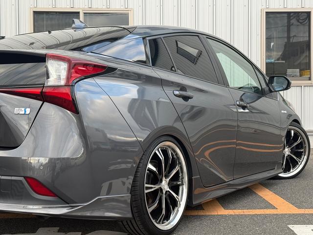 プリウス Aプレミアム サンルーフ/TRDエアロ/車高調/ナビ/バックカメラ/ETC/シートヒーター/シートクーラー/TV/CD/DVD/電動パワーシート/(24枚目)