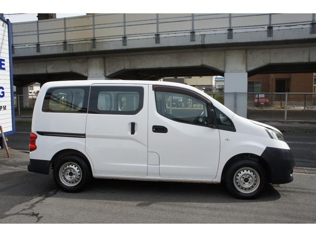 ＮＶ２００バネットバン ＤＸ　２人乗り　キーレスエントリー　５速ＭＴ車　走行５万キロ台　Ｐａｎａｓｏｎｉｃ　Ｇｏｒｉｌｌａポータブルナビ　ＴＶ視聴可能　両側スライドドア　０．６ｔ積（3枚目）