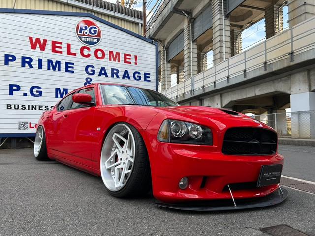 ダッジ・チャージャー ＳＲＴ８　・ＨＥＭＩ　６．１　エアサス（3枚目）