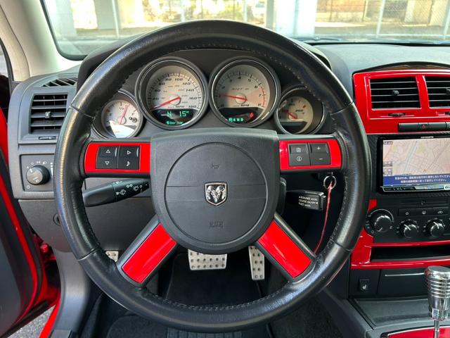 ダッジ・チャージャー ＳＲＴ８　・ＨＥＭＩ　６．１　エアサス（16枚目）