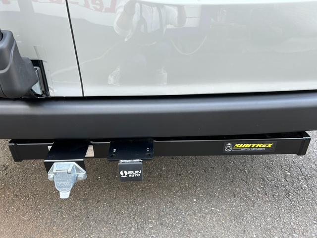 ＮＶ２００バネットバン ルートバンＤＸ　ＵＳＣＶカスタム・リフトアップ・ＦＲＯＮＴ　ＲＵＮＮＥＲルーフラック・１７ｉｎスチ－ルホイ－ル・オ－バ－フェンダ－・ＡＶＵＳバケット×２・Ａｐｐｌｅ　Ｃａｒｐｌａｙ（19枚目）