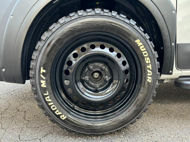 ＮＶ２００バネットバン ルートバンＤＸ　ＵＳＣＶカスタム・リフトアップ・ＦＲＯＮＴ　ＲＵＮＮＥＲルーフラック・１７ｉｎスチ－ルホイ－ル・オ－バ－フェンダ－・ＡＶＵＳバケット×２・Ａｐｐｌｅ　Ｃａｒｐｌａｙ（23枚目）