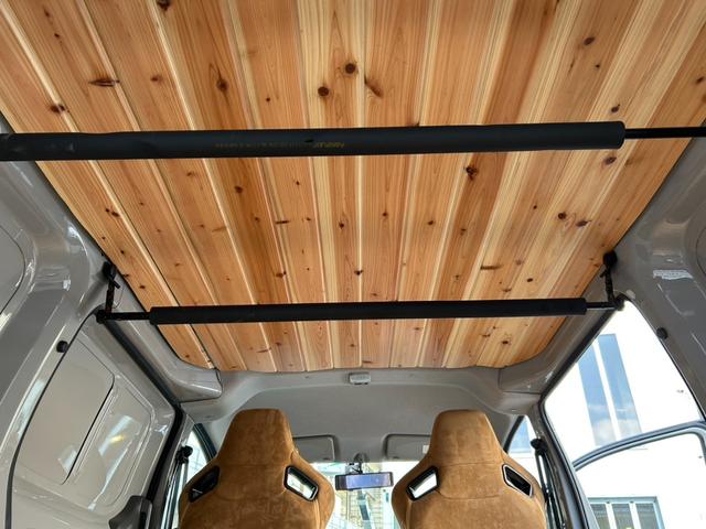 ＮＶ２００バネットバン ルートバンＤＸ　ＵＳＣＶカスタム・リフトアップ・ＦＲＯＮＴ　ＲＵＮＮＥＲルーフラック・１７ｉｎスチ－ルホイ－ル・オ－バ－フェンダ－・ＡＶＵＳバケット×２・Ａｐｐｌｅ　Ｃａｒｐｌａｙ（26枚目）