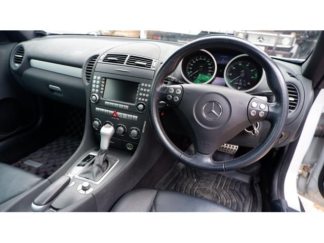 ＳＬＫ２００コンプレッサー　ＳＬＫ２００　女性ワンオーナ　ディーラー車　右ハンドル　黒本革　ナビ　電動オープン　クルズコントロール　キーレスエントリー　シートヒーター　ネックヒーター　ディスクブレーキ強化　ヤナセ認定評価車両(46枚目)