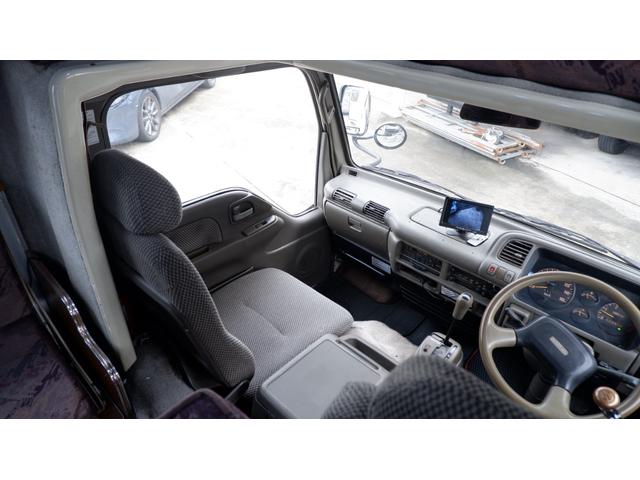 エルフトラック フルフラットローＬＴＤ　キャンピング車ＹＭＳオックス　タイミングベルト交換済み　ＡＴ車　エアコン前後　新品ＦＦファンヒーター　バックカメラ　左右電動格納ミラー　トイレ＆シャワー　ソーラーパネル充電　いすゞメンテナンス認定車両（68枚目）