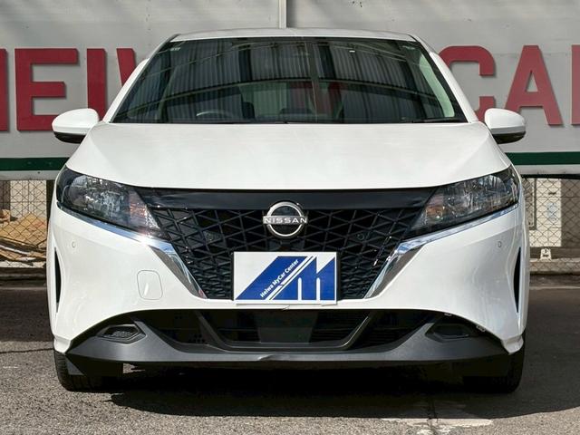 ノート Ｘ　ＥＴＣ　ナビ　ＴＶ　クリアランスソナー　衝突被害軽減システム　オートマチックハイビーム　オートライト　スマートキー　電動格納ミラー　ＣＶＴ　盗難防止システム　衝突安全ボディ　ＡＢＳ　ＥＳＣ　ＣＤ（12枚目）