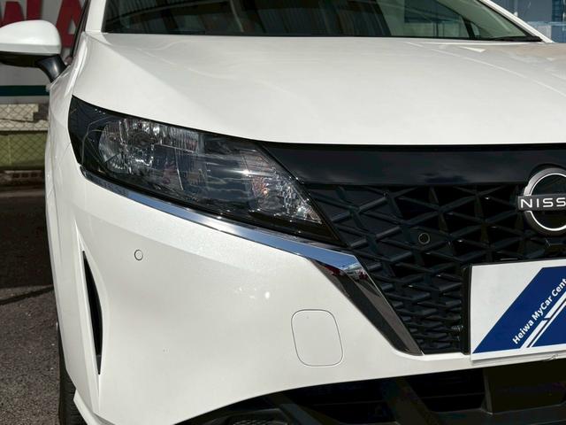 ノート Ｘ　ＥＴＣ　ナビ　ＴＶ　クリアランスソナー　衝突被害軽減システム　オートマチックハイビーム　オートライト　スマートキー　電動格納ミラー　ＣＶＴ　盗難防止システム　衝突安全ボディ　ＡＢＳ　ＥＳＣ　ＣＤ（13枚目）