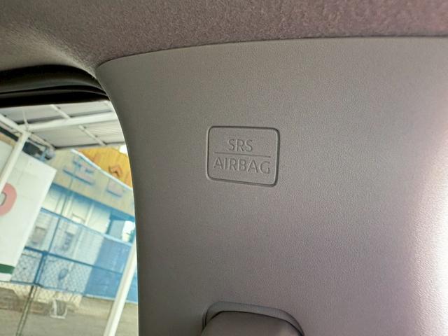 ノート Ｘ　ＥＴＣ　ナビ　ＴＶ　クリアランスソナー　衝突被害軽減システム　オートマチックハイビーム　オートライト　スマートキー　電動格納ミラー　ＣＶＴ　盗難防止システム　衝突安全ボディ　ＡＢＳ　ＥＳＣ　ＣＤ（31枚目）