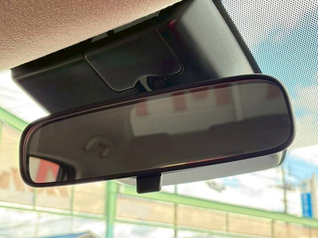 ノート Ｘ　ＥＴＣ　ナビ　ＴＶ　クリアランスソナー　衝突被害軽減システム　オートマチックハイビーム　オートライト　スマートキー　電動格納ミラー　ＣＶＴ　盗難防止システム　衝突安全ボディ　ＡＢＳ　ＥＳＣ　ＣＤ（33枚目）