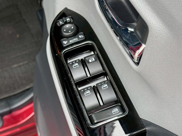 タント カスタムＸ　両側電動スライドドア、Ｂｌｕｅｔｏｏｔｈ接続、フルセグ、ＥＴＣ、ロングスライドシート、ＳＤナビ、バックカメラ、クリアランスナー、ＬＥＤヘッドランプ、オートマチックハイビーム、スマートキー、ＣＤ、ＤＶＤ（50枚目）