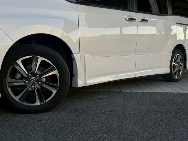 ヴォクシー ZS 煌III バックカメラ、ETC、後席モニタ、両側電動スライドドア、フルセグ、LEDヘッドランプ、クルコン、クリアランスソナー、オートマチックハイビーム、Bluetooth接続、スマートキー、3列シート(21枚目)