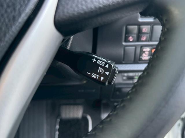 ヴォクシー ZS 煌III バックカメラ、ETC、後席モニタ、両側電動スライドドア、フルセグ、LEDヘッドランプ、クルコン、クリアランスソナー、オートマチックハイビーム、Bluetooth接続、スマートキー、3列シート(41枚目)