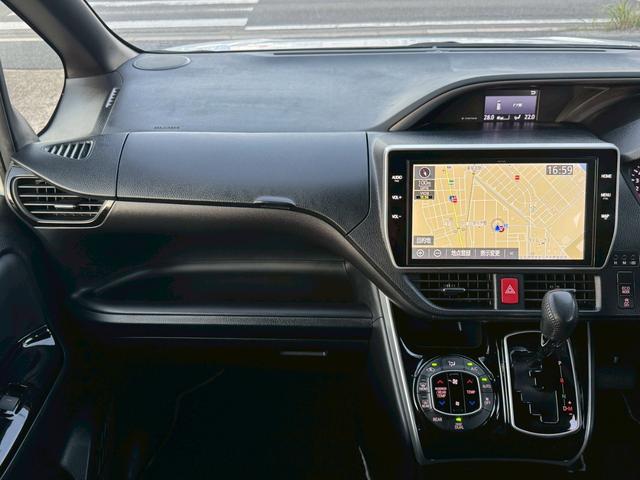 ヴォクシー ZS 煌III バックカメラ、ETC、後席モニタ、両側電動スライドドア、フルセグ、LEDヘッドランプ、クルコン、クリアランスソナー、オートマチックハイビーム、Bluetooth接続、スマートキー、3列シート(55枚目)