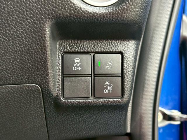 N-BOXカスタム G・EXホンダセンシング 片側電動スライドドア ETC アダプティブクルーズコントロール オートマチックハイビーム ホンダセンシング 路外逸脱抑制機能 チップアップシート レーンアシスト LEDヘッドランプ スマートキー(5枚目)