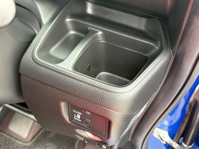 N-BOXカスタム G・EXホンダセンシング 片側電動スライドドア ETC アダプティブクルーズコントロール オートマチックハイビーム ホンダセンシング 路外逸脱抑制機能 チップアップシート レーンアシスト LEDヘッドランプ スマートキー(39枚目)