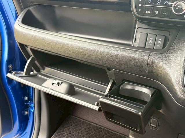 N-BOXカスタム G・EXホンダセンシング 片側電動スライドドア ETC アダプティブクルーズコントロール オートマチックハイビーム ホンダセンシング 路外逸脱抑制機能 チップアップシート レーンアシスト LEDヘッドランプ スマートキー(50枚目)