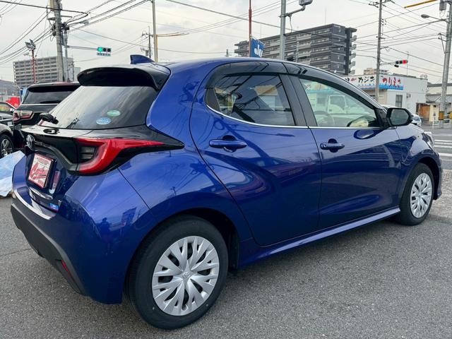 ヤリス ハイブリッドZ AppleCarplay、ETC、全周囲カメラ、クリアランスソナー、オートマチックハイビーム、シートヒーター、LEDヘッドランプ、フルセグ、Bluetooth接続、バックカメラ、フロントカメラ(12枚目)