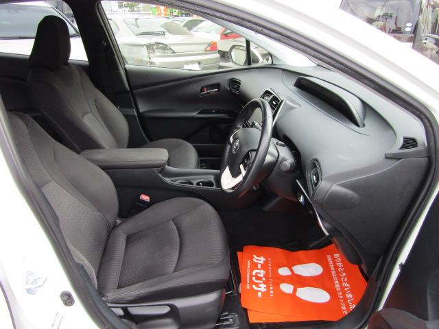 プリウス S パチリスタエアロF/S/R 17インチ 新品タイヤ4本装着 新品社外フォグ Bluetooth ナビTV Bカメラ ETC(11枚目)