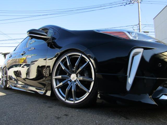 プリウス Ｓ　新品車高調　新品１９インチ　モデリスタエアロ　メッキ部トランク穴スムージング　モデリスタ左右後マットブラック部同色塗装　リヤスモークフィルム　社外ＬＥＤアクセサリー左右　Ｂｌｕｅｔｏｏｔｈ　Ｂカメラ（6枚目）