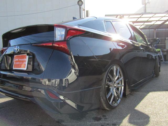 プリウス Ｓ　新品車高調　新品１９インチ　モデリスタエアロ　メッキ部トランク穴スムージング　モデリスタ左右後マットブラック部同色塗装　リヤスモークフィルム　社外ＬＥＤアクセサリー左右　Ｂｌｕｅｔｏｏｔｈ　Ｂカメラ（15枚目）