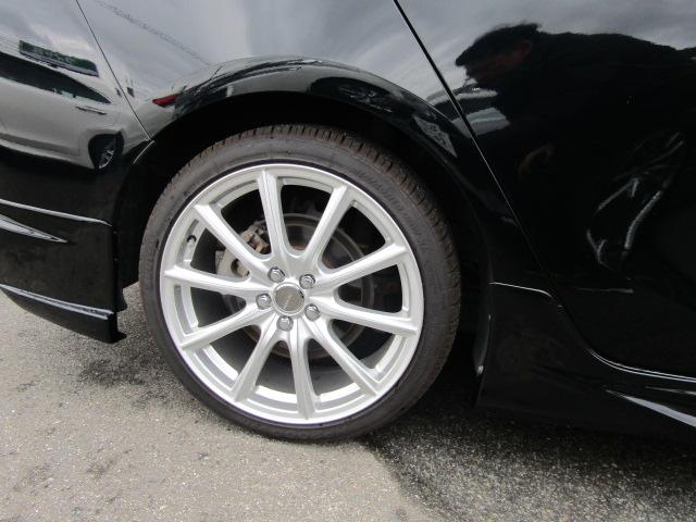 プリウス Ｓ　新品１８インチ　新品タイヤ装着　新品モデリスタ風エアロパチリスタ　コンビハンドル　社外ブラックシフト　ナビＴＶ　Ｂｌｕｅｔｏｏｔｈ　Ｂカメラ　ＥＴＣ（5枚目）