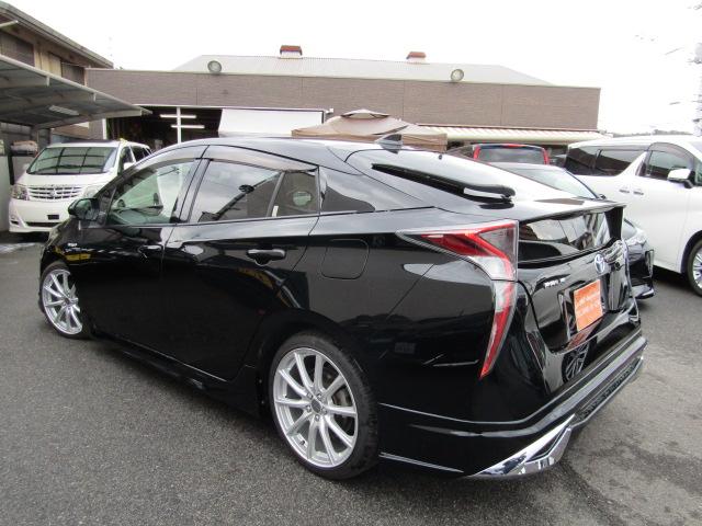 プリウス Ｓ　新品１８インチ　新品タイヤ装着　新品モデリスタ風エアロパチリスタ　コンビハンドル　社外ブラックシフト　ナビＴＶ　Ｂｌｕｅｔｏｏｔｈ　Ｂカメラ　ＥＴＣ（7枚目）