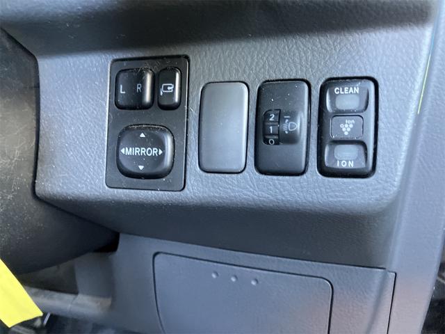 ムーヴラテ クール キーレスエントリー 電動格納ミラー ベンチシート AT 盗難防止システム ABS CD MD アルミホイール 衝突安全ボディ エアコン パワーステアリング パワーウィンドウ(6枚目)