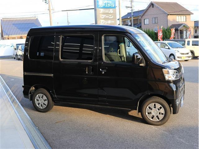 ハイゼットカーゴ クルーズターボＳＡＩＩＩ　社外ナビ　バックカメラ　ＥＴＣ　キーレス　電動格納ドアミラー　コーナーセンサー（リア）　衝突軽減ブレーキ　パワーウィンドウ　エアバッグ　パワーステアリング（5枚目）