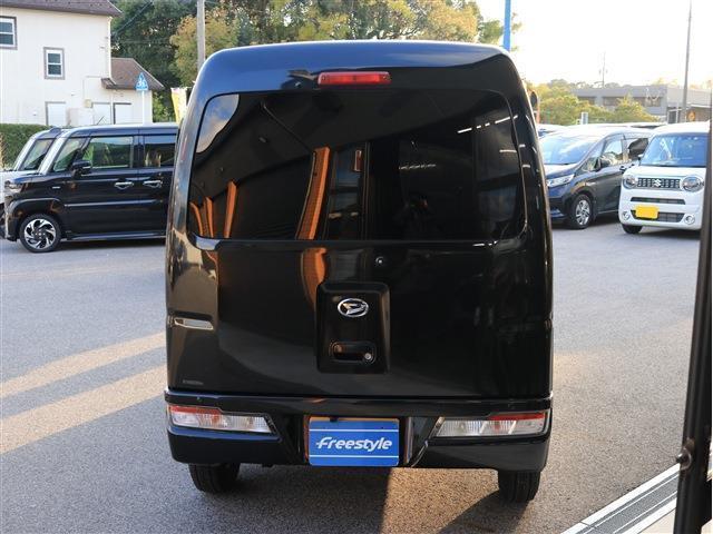 ハイゼットカーゴ クルーズターボＳＡＩＩＩ　社外ナビ　バックカメラ　ＥＴＣ　キーレス　電動格納ドアミラー　コーナーセンサー（リア）　衝突軽減ブレーキ　パワーウィンドウ　エアバッグ　パワーステアリング（6枚目）