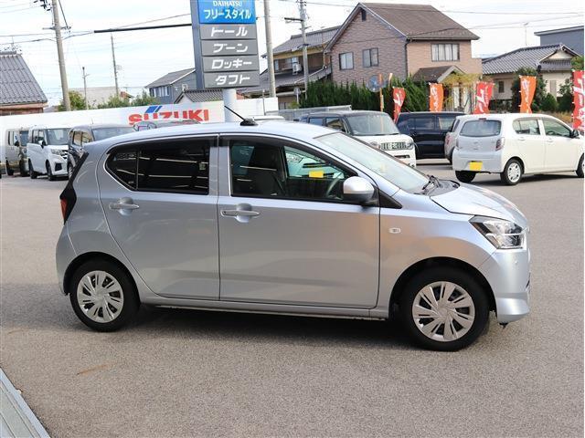 ミライース X SAIII オーディオ クリアランスソナー 電動格納ドアミラー キーレス 衝突軽減ブレーキ 横滑り防止装置 アイドリングストップ エアバッグ パワーウィンドウ パワーステアリング(5枚目)