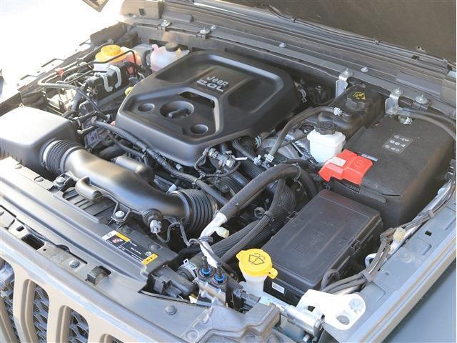 ジープ・ラングラーアンリミテッド ルビコン　バックカメラ　フロントカメラ　アダプティブクルーズコントロール　ＥＴＣ２．０　シートヒーター　クリアランスソナー　スマートキー　ＬＥＤヘッドライト　エアバッグ　パワーウィンドウ　パワーステアリング（12枚目）