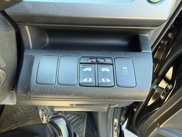 ステップワゴンスパーダ Z HDDナビエディション フルセグナビTV 両側パワースライド(17枚目)