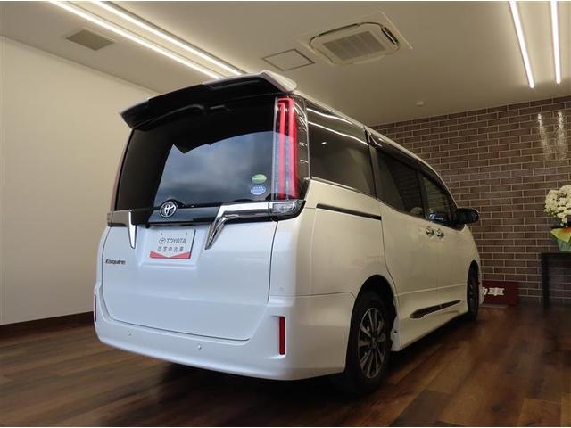 エスクァイア Gi プレミアムパッケージ 衝突被害軽減システム フルセグ メモリーナビ DVD再生 バックカメラ ETC 両側電動スライド 乗車定員7人 LEDヘッドランプ スマートキー オートクルーズコントロール 3列シート(4枚目)