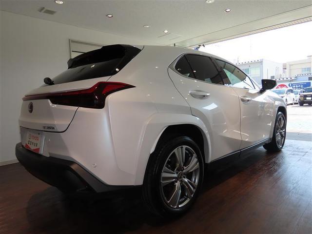 ＵＸ ＵＸ２５０ｈ　グレイスフル　エクスプローラー　衝突被害軽減システム　フルセグ　メモリーナビ　ＤＶＤ再生　バックカメラ　ＥＴＣ　ドラレコ　ＬＥＤヘッドランプ　スマートキー　オートクルーズコントロール　ハイブリッド（6枚目）