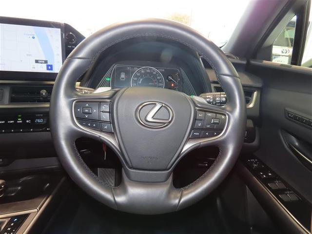 ＵＸ ＵＸ２５０ｈ　グレイスフル　エクスプローラー　衝突被害軽減システム　フルセグ　メモリーナビ　ＤＶＤ再生　バックカメラ　ＥＴＣ　ドラレコ　ＬＥＤヘッドランプ　スマートキー　オートクルーズコントロール　ハイブリッド（9枚目）