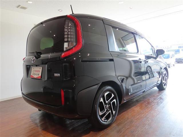 シエンタ ハイブリッドＺ　衝突被害軽減システム　フルセグ　メモリーナビ　バックカメラ　ＥＴＣ　両側電動スライド　乗車定員７人　ＬＥＤヘッドランプ　スマートキー　オートクルーズコントロール　ハイブリッド　３列シート（6枚目）