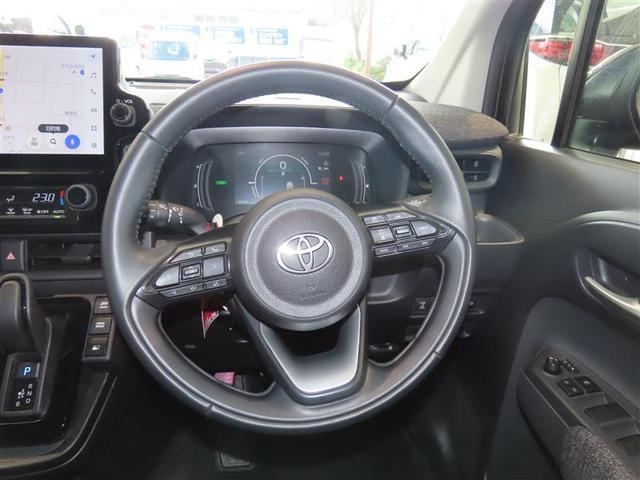 シエンタ ハイブリッドＺ　衝突被害軽減システム　フルセグ　メモリーナビ　バックカメラ　ＥＴＣ　両側電動スライド　乗車定員７人　ＬＥＤヘッドランプ　スマートキー　オートクルーズコントロール　ハイブリッド　３列シート（9枚目）