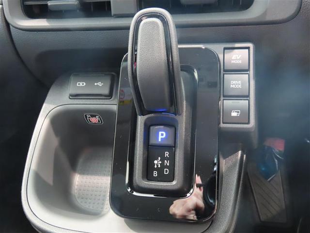 シエンタ ハイブリッドＺ　衝突被害軽減システム　フルセグ　メモリーナビ　バックカメラ　ＥＴＣ　両側電動スライド　乗車定員７人　ＬＥＤヘッドランプ　スマートキー　オートクルーズコントロール　ハイブリッド　３列シート（14枚目）