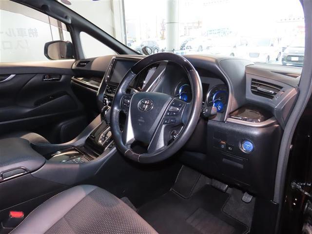 アルファードハイブリッド Ｓ　タイプゴールド　４ＷＤ　衝突被害軽減システム　フルセグ　メモリーナビ　ＤＶＤ再生　後席モニター　バックカメラ　ＥＴＣ　両側電動スライド　乗車定員７人　ＬＥＤヘッドランプ　スマートキー　オートクルーズコントロール（7枚目）