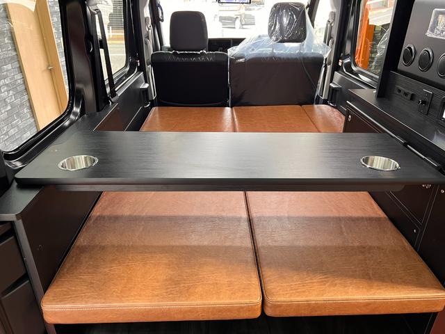 アトレー ＲＳ　軽キャン　車中泊仕様　ベッドキット　１２Ｖクーラー　４０９６Ｗｈサブバッテリー　インバーター　走行充電　天井遮熱＆断熱　ＬＥＤ照明　前後ドラレコ　外部電源　脱着式テーブル　オレンジアベニューデモカー（25枚目）