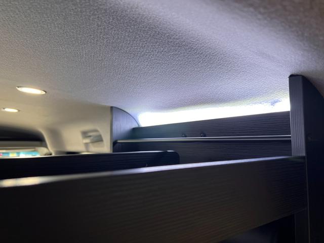 アトレー ＲＳ　軽キャン　車中泊仕様　ベッドキット　１２Ｖクーラー　４０９６Ｗｈサブバッテリー　インバーター　走行充電　天井遮熱＆断熱　ＬＥＤ照明　前後ドラレコ　外部電源　脱着式テーブル　オレンジアベニューデモカー（31枚目）